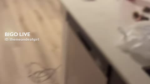 DEAFBAE SHOWS WHAT HER FAMILY DID TO HER APARTMENT BIGO LIVE