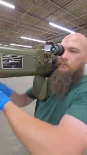 Arnold Schwarzenegger Style