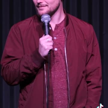 Comedian Drew Lynch Identifies the Problem With Female Pilots