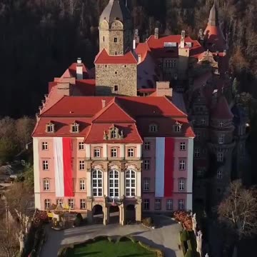🇵🇱 Zamek Książ w barwach biało-czerwonych! 🇵🇱