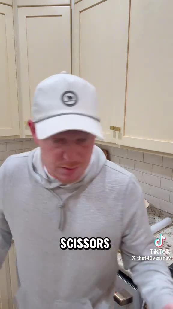 YOU’RE TELLING ME FOR 40 YRS OF FINGERING ALL OVER IT TO TRY TO FIND THE EDGE I COULD OF DONE THIS⁉️