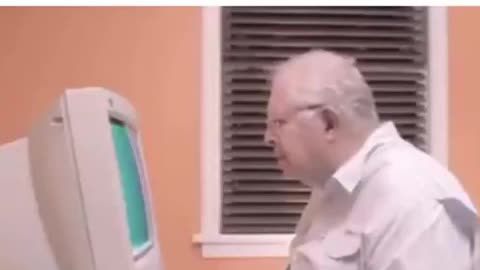 🤯 Your Manager Earns HOW MUCH?! | FunFM