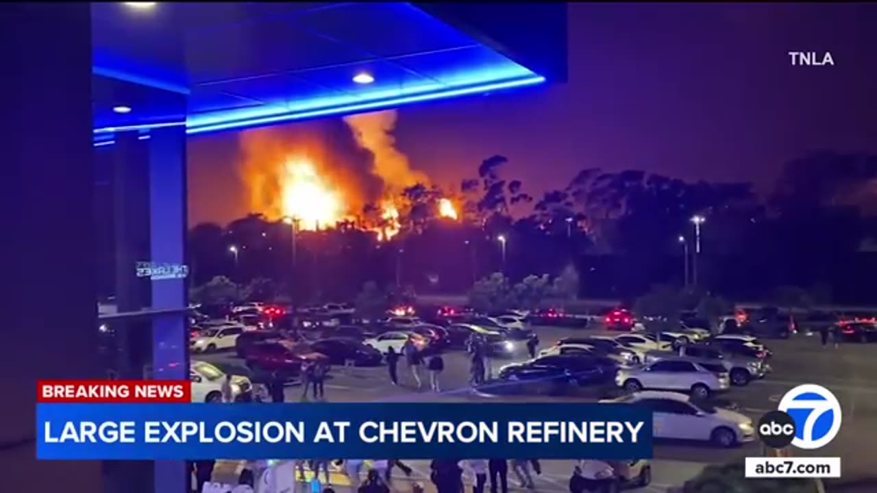 Massive fire at Chevron El Segundo refinery seen from Top Golf venue