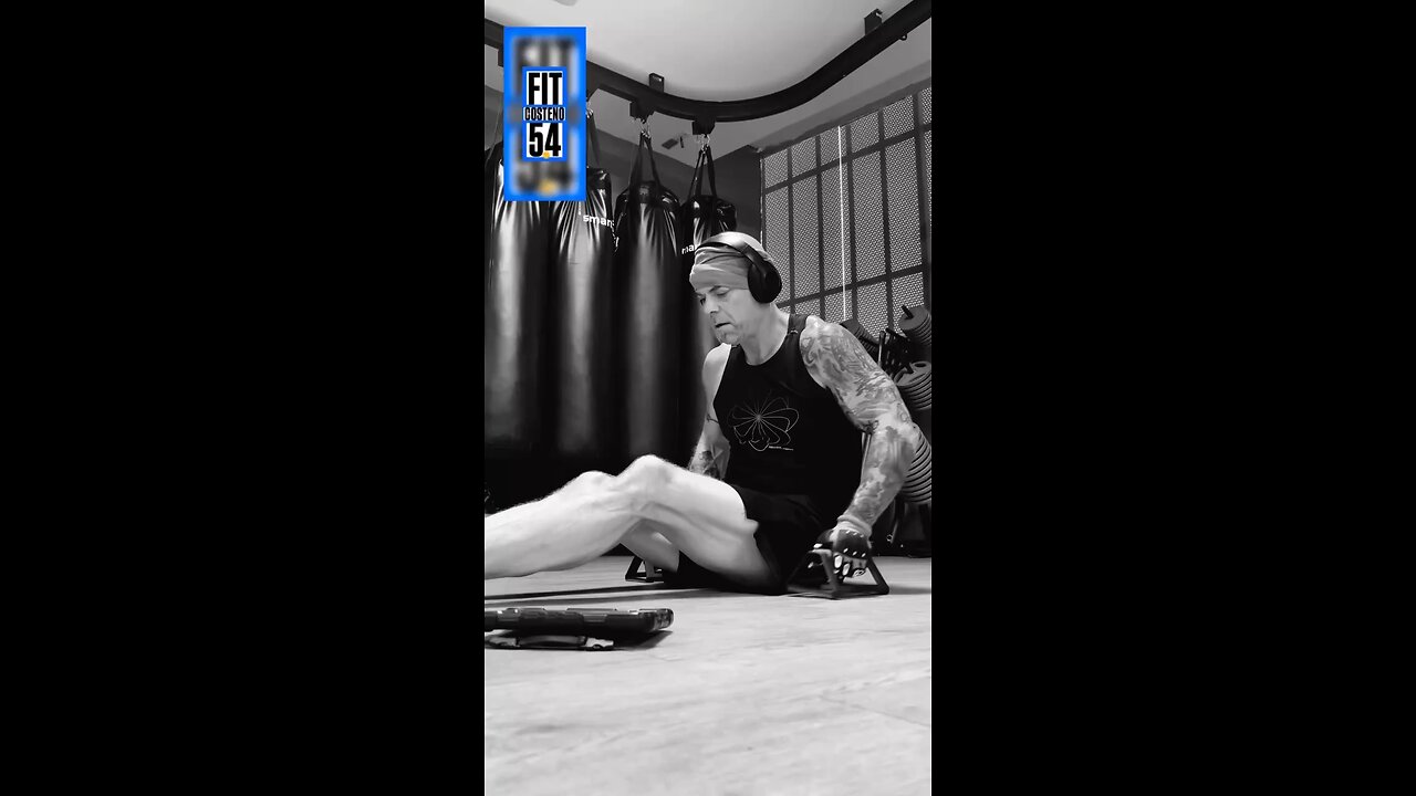 L-sit timed! Getting stronger!