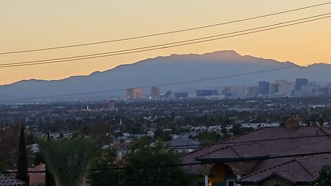 Did you SEE tonight's Las Vegas sunset? Check THIS out! 10.07.2025 #follow #lasvegas #travel #gaming