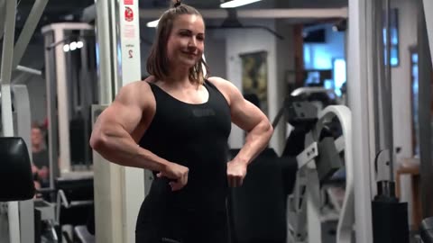Lea Schreiner Muscle Woman