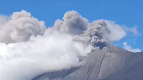 Kanlaon Volcano in The Philippines Still Remains Active and Dangerous