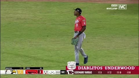 Jaison Chourio se deslizó y la atrapó