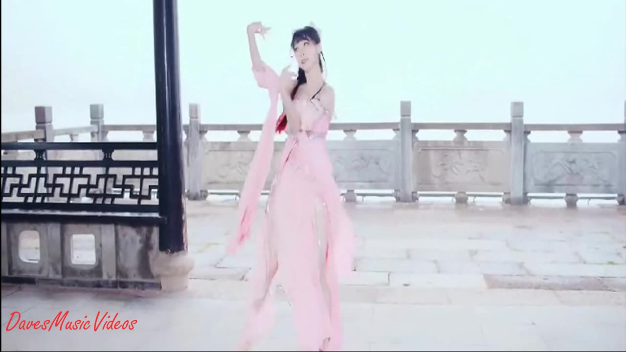 Yvonne Elliman. Just A Little Bit Longer