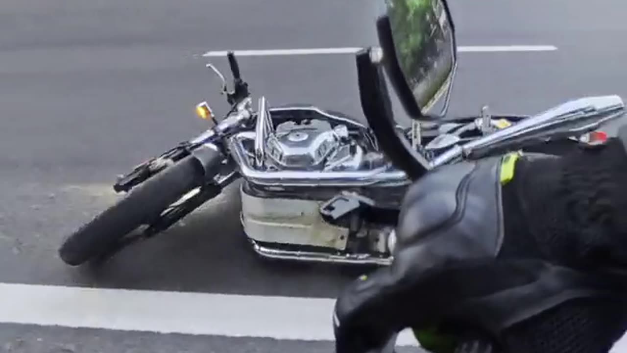 Motorcycle Kept Dragging After Rider Fell From It