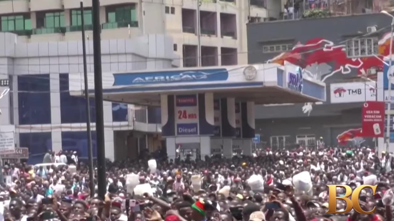 Deadly explosions hit rebel rally in DR Congo