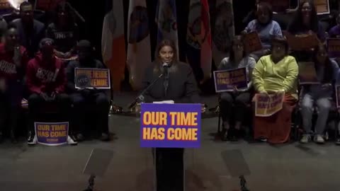 NY AG Letitia James Raises Fist at Rally, Vows to 'Turn the Page' Amid Federal Bank Fraud Indictment