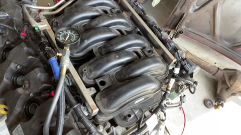 Coyote Running on Engine Stand || Coyote 5.0 Footage