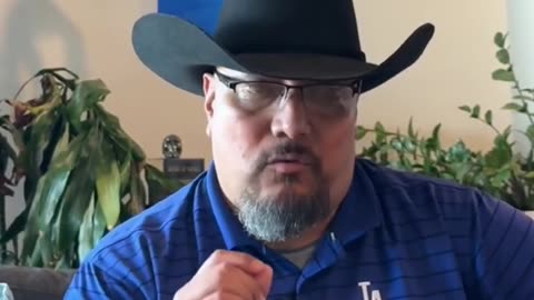 Uber has multiple lawsuits for stealing tips and fairs. They are settling! #Uber #thetumbkeweedx