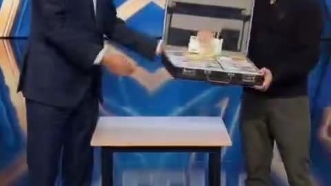 Un caloroso natale dal vostro Zelensky