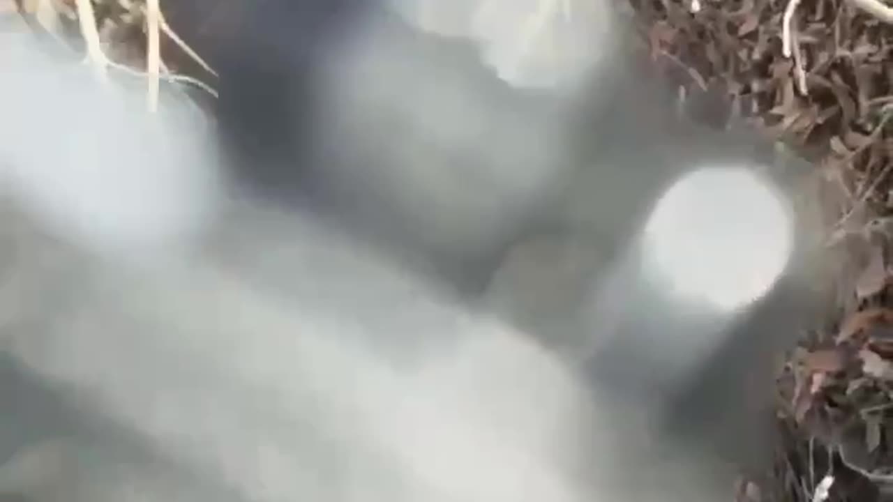 🔥 The Russians, who were racing in a bus with military aid for the soldiers, again attacked by