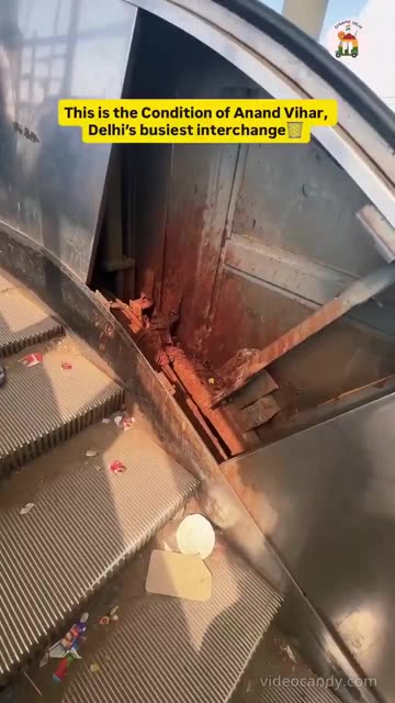 INDIA IS THE WORLD'S LARGEST LANDFILL: The entire country is filled with garbage everywhere.