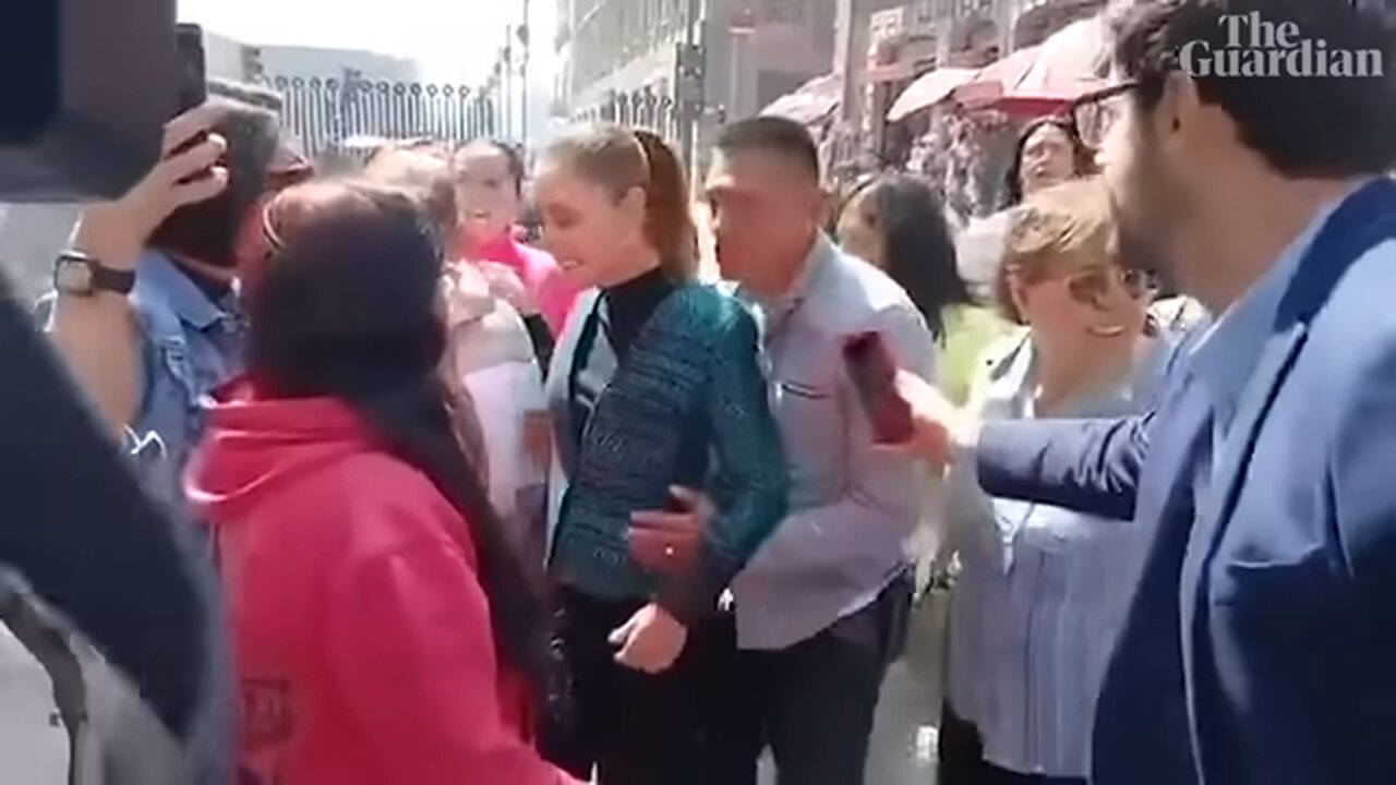 Man appears to grope Claudia Sheinbaum in Mexico City street