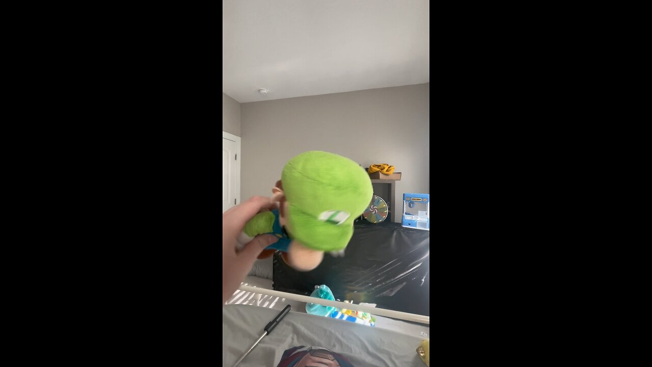 The funny mario bros. Luigi pranks mario