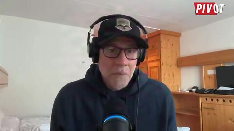 Scott Galloway Gushes Over Gavin Newsom at Davos: ‘It’s Like He’s the Chosen One’