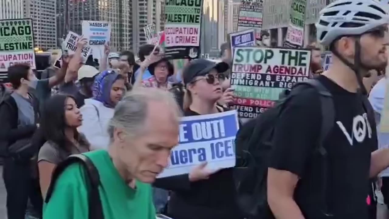 Liberals are now PROTESTING Donald Trump and ICE in Chicago..