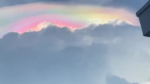 ✨🌈 Watch This Rare Cloud Display a Breathtaking Rainbow Iridescene! | FeedMyCuriosity