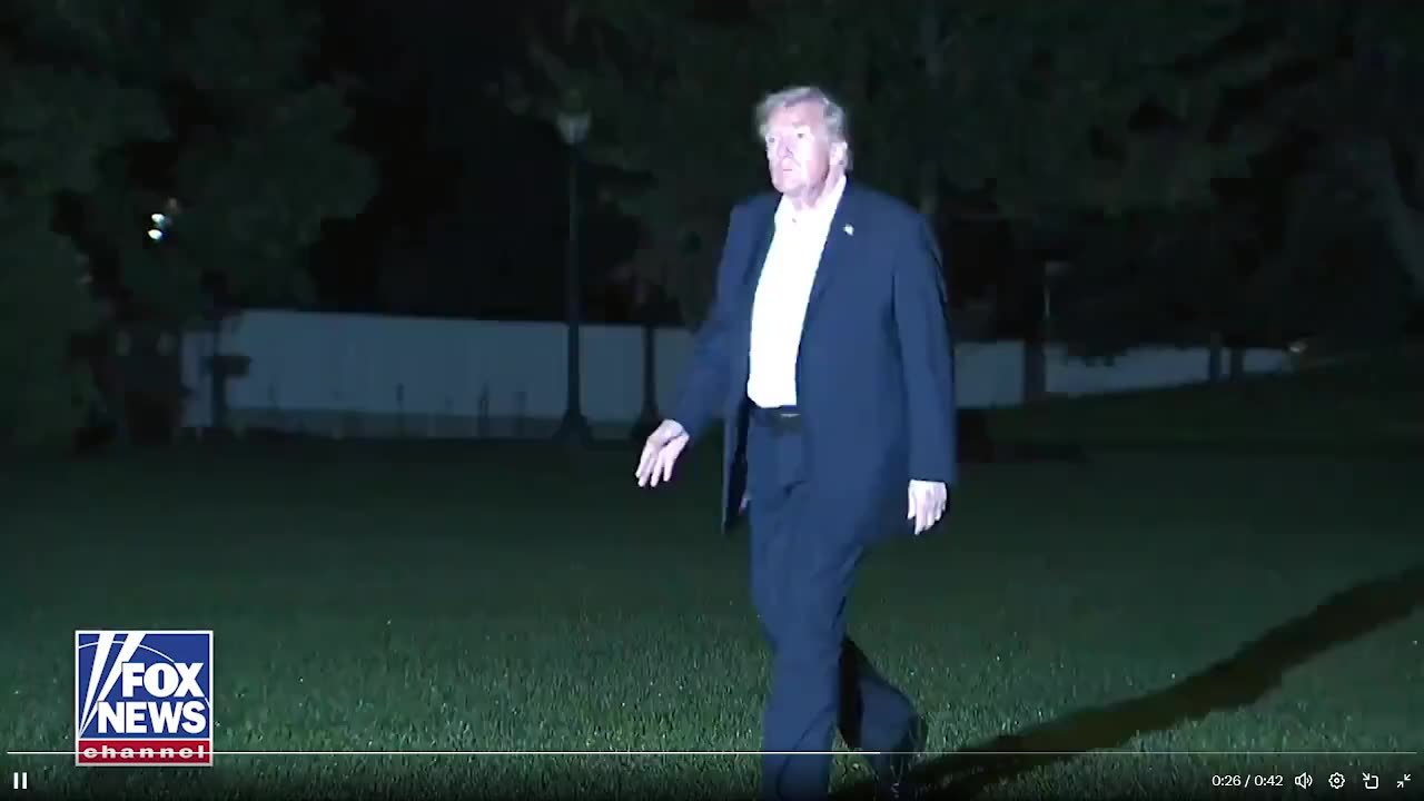 Tổng thống Trump trở lại WH và o đêm qua sau khi ký thá»a thuáºn hòa bình lịch sỠở Gaza.