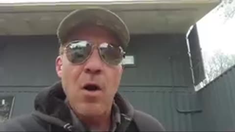 Is there any one in the government with the balls to do something about it？