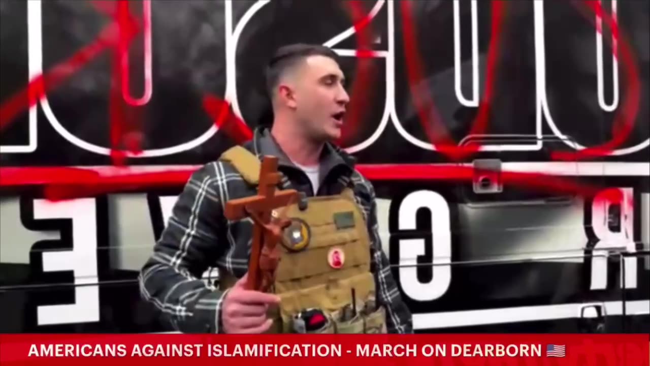 'They're outbreeding our women!' J6er leads anti-Muslim protest for 'white race'