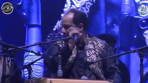 Mere Rashke Qamar Songs by Ustaad Rahat Fateh Ali Khan