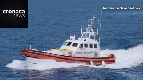 Tragedia a largo della Puglia: affonda peschereccio, un morto