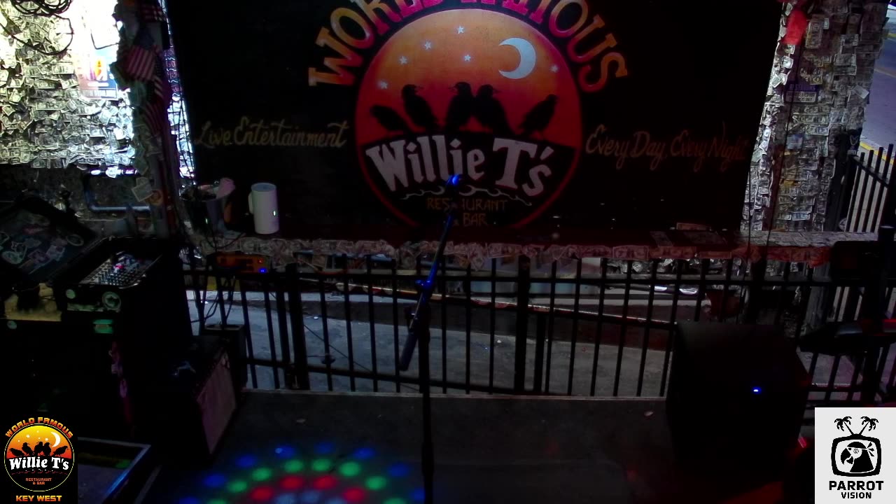 LIVE Music Everyday!