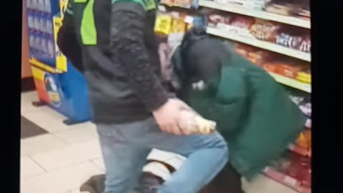 Midget vs 711 workers