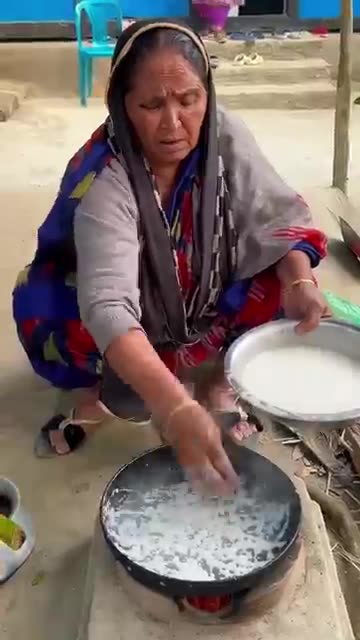 Hardworking Women Making Ruti on a Clay Oven! Traditional Cooking 🔥 #Shorts