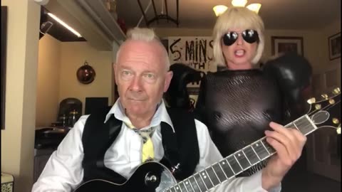 20220904 Toyah & Robert’s Sunday Lunch - 5 Mins With Fripp [JmDStxr79yY]