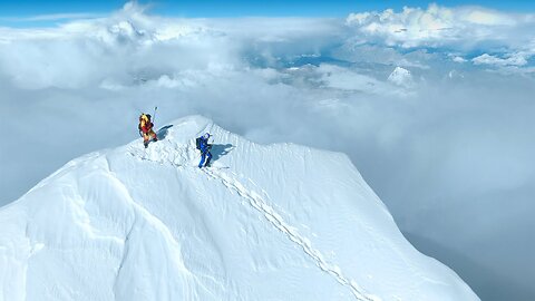First Person In History To SKI Down Mount Everest (no oxygen)
