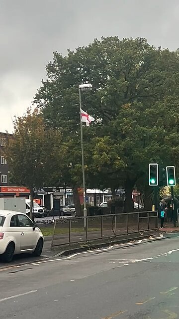 Come on England -rise