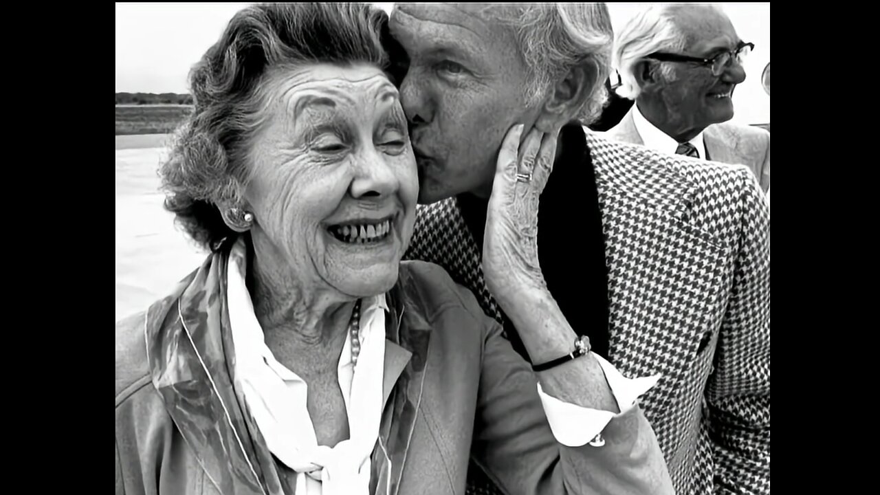 Johnny Carson's Tragic Relationship with his Mother (wait for the end) #johnnycarson #tonightshow