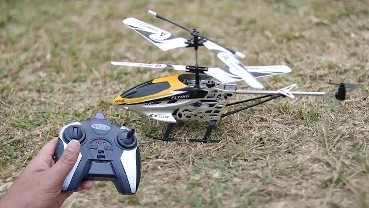 Unboxing the HX 708 RC Helicopter: First Impressions & Remote Control Test Flight