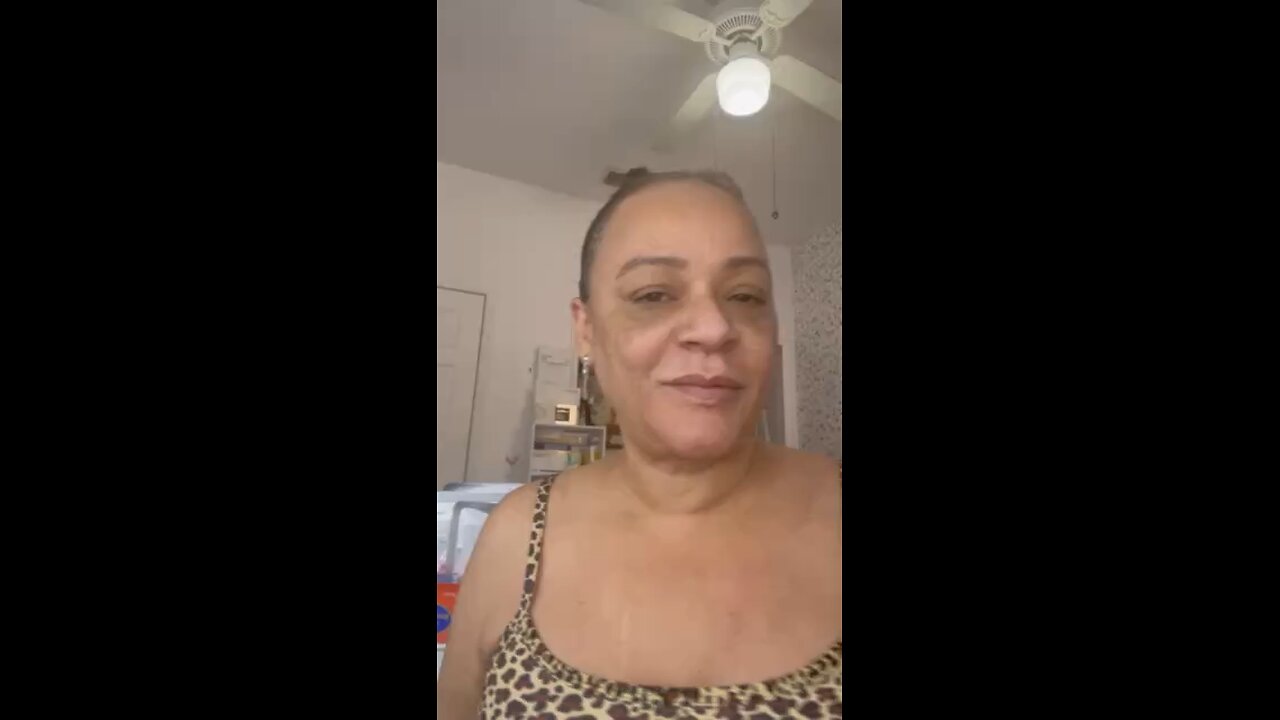 DIY neck treatments with Celeste!