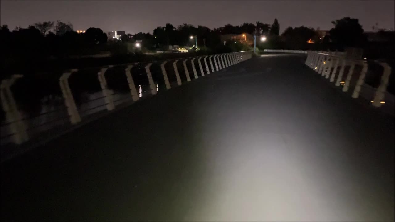 25_1214Boulder 夜騎映彩湖