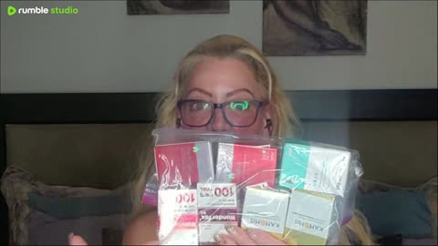 Live Unboxing @HoneylocksDIYBeauty Links are here https://linktr.ee/honeylocksdiybeauty
