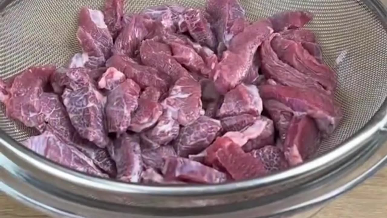 cook milk meat with delicious spices