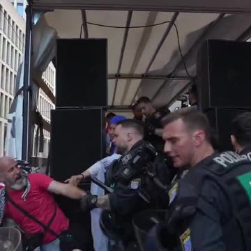 The police in Germany have had enough of the Hamas supporters in their country.