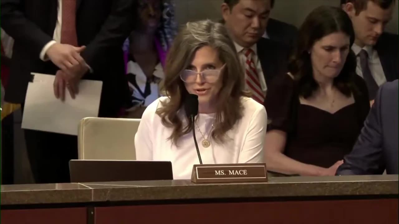 Leftist LOSES IT When Asked If Fraud-Committing Somali Migrants Should Be Denaturalized and Deported