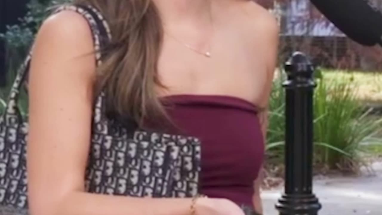 Do students think Thanksgiving should be celebrated?