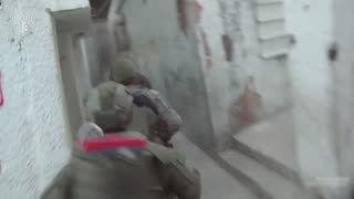 Two Hamas operatives were detained by Israeli commandos during a raid in the Nablus area