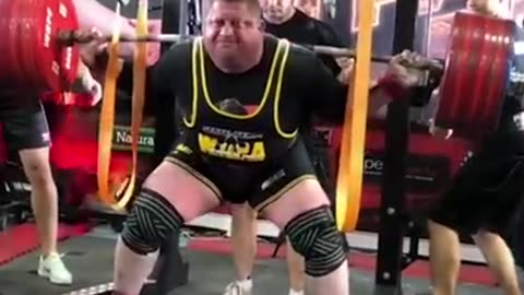 525kg RAW Squat World Record!