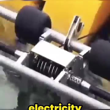 This Device Turns Ocean Waves into Unlimited Electricity!