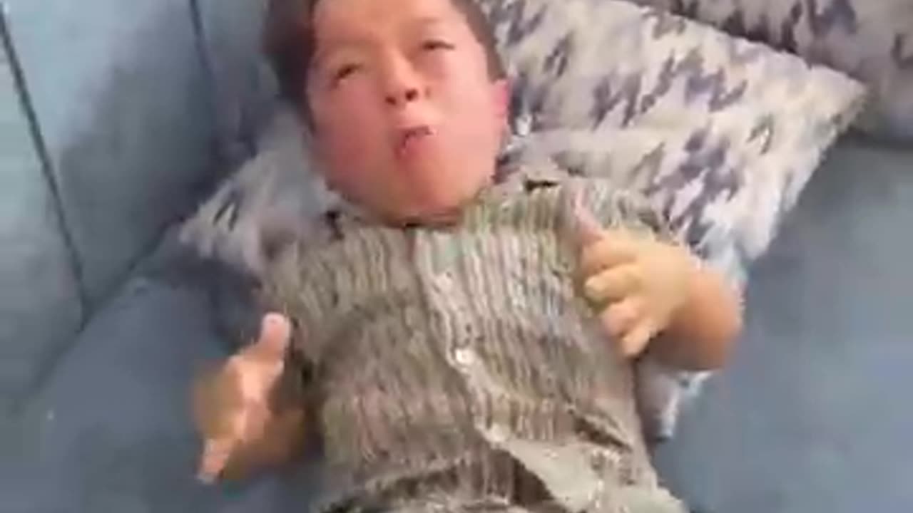Funny Guy Video-17